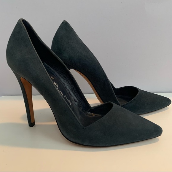 Alice + Olivia Suede Heels~Green~Size 7 - Picture 2 of 6